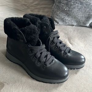 Bionica women’s winter boots black size 9